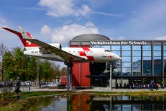 Nach rund 16 Jahren im Dienst der Schweizer Bevölkerung hat der ausgediente Rega-Jet «HB-JRA» des Typs Bombardier CL-604 ein neues Zuhause erhalten. (Bild: Pius Koller / Verkehrshaus)