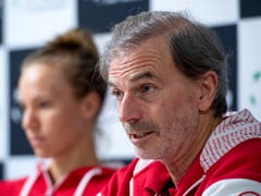 Fed-Cup-Captain Heinz Günthardt äussert sich im Interview mit Keystone-SDA über sein Team, das Tennis und Roger Federer (Bild: KEYSTONE/ANTHONY ANEX)
