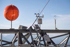...weitere Wind-Messgeräte installiert. Damit sollen die Passagiere...(Bilder: Ralph Ribi)