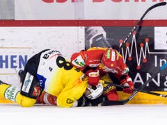 Vermag der EHC Biel in den Playoff-Halbfinals den souveränen Qualifikationssieger Bern in die Knie zu zwingen? (Bild: KEYSTONE/ANTHONY ANEX)