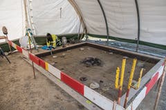 In etwa so sieht eine Fundstelle aus, wo früher einmal ein Nomadenzelt stand.