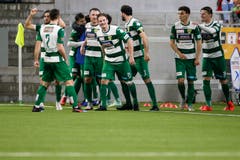 Torschütze zum 2:0 Nico Siegrist und das Team jubeln. (Bild: Marc Schumacher / Freshfocus, Kriens, 2. April 2019)