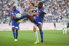 Tsiy Ndenge, defensives Mittelfeld, Note 5Der ballsichere Ex-Gladbacher ist für den FCL enorm wichtig. Seine Offensivklasse zeigt er beim Weitschuss an die Latte (68.). (Bild: KEYSTONE/Gian Ehrenzeller)
