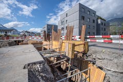 Rundgang in und um die neue Fernwärmeanlage des Wärmeverbund Sarnen, welche unmittelbar beim Werkhof zu stehen kommen wird. (Bild: Pius Amrein, Mittwoch 17. April 2019)