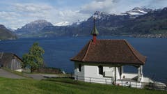 Oben Föhn, unten schön! Föhnstimmung bei der Buochlikapelle am Bürgenberg. (Bild: Christian Hählen, Ennetbürgen, 23. April 2019)