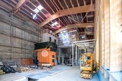 Rundgang in und um die neue Fernwärmeanlage des Wärmeverbund Sarnen, welche unmittelbar beim Werkhof zu stehen kommen wird. (Bild: Pius Amrein, Mittwoch 17. April 2019)