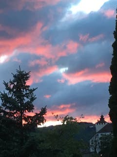 Föhn-Abendstimmung mit dem Schloss Werdenberg im Vordergrund. (Bild: Sylvia Schlegel-Fretz)