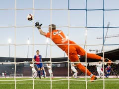 FCZ-Torhüter Andris Vanins hatte beim 1:0 von Noah Okafor in der 5. Minute das Nachsehen (Bild: KEYSTONE/ENNIO LEANZA)