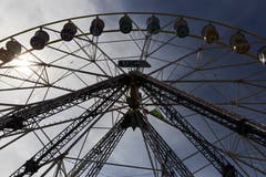 Das Riesenrad ist aus dem Lunapark nicht mehr wegzudenken. (Bild: Jakob Ineichen, Luzern, 27. April 2019)