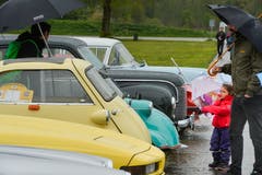 Ausgestellte Oldtimer am ACS Auto-Rennten in Frauenfeld. (Bild: Donato Caspari)