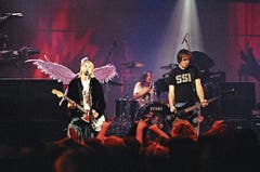 Nirvana waren Kurt Cobain, Dave Grohl am Schlagzeug und Krist Novoselić am Bass. (Bild: Jeff Kravitz/Getty (Seattle, 13. Dezember 1993))