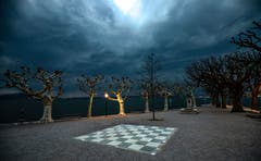Imposante Wolken beim Zuger Landsgemeindeplatz (Bild: Daniel Hegglin, Zug, 2. April 2019)