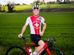 Der Mountainbiker Mathias Flückiger wagt sich für das Schweizer Nationalteam in fremde Gefilde (Bild: KEYSTONE/JEAN-CHRISTOPHE BOTT)
