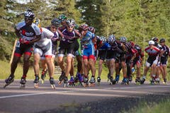 Inlinerace Liechtenstein: Am 12. Mai findet im grenznahen Rugell zum ersten Mal das «Inlinerace Liechtenstein» statt. Es ist das erste von vier Rennen der diesjährigen Swiss Skate Tour, die sich an Fitness-, Freizeit- und Speedskater richtet. Gestartet wird in den Kategorien: Teamzeitfahren, Halbmarathon, Fun, Junioren (Jahrgang 2004 bis 2007), Kids (2008 bis 2011) und Minis (2012 und jünger). www.speedskating.li (Bild: Getty)