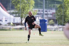 Touch-Rugby beim Training auf der Allmend. Im Bild: Aufwärmen. (Bild: Manuela Jans-Koch, Luzern, 25. April 2019)