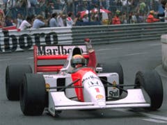 Ayrton Senna ballt die Faust nach einem seiner zahlreichen Siege am 31. Mai 1992 in Monaco (Bild: KEYSTONE/AP/JEAN-MARC FOLLETE)