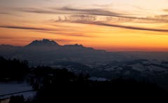 Abendrot über dem Pilatus. (Bild: Daniel Hegglin, Zugerberg, 5. April 2019)