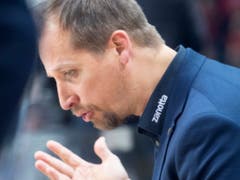 Der Bieler Headcoach Antti Törmänen konnte mit seinem Team die Wachablösung im Kanton Bern gegen den SC Bern noch (nicht?) vollziehen (Bild: KEYSTONE/MARCEL BIERI)