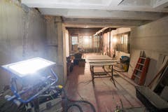Blick in das vormalige Restaurant Vrenelis Gärtli, wo bereits fleissig gearbeitet wird. (Bild: Boris Bürgisser, 1. Mai 2019)