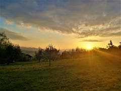 Wunderbare Abendstimmung beim Sonnenuntergang (Bild: Urs Gutfleisch, Ruswil, 30. April 2019)