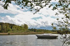 Ein Wechselspiel der Wolken über dem Sempachersee. (Bild: Irene Wanner, Sempach, 10. Mai 2019)