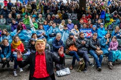 ...Und er machte auch noch seine Aufwartung.