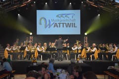 Die Musikgesellschaft Wattwil spielt zum Muttertag. (Bild: Ruben Schönenberger, 12. Mai 2019)