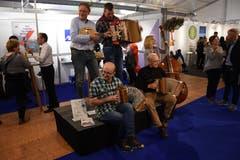 Die Scheftenauer Husmusig sorgt in der Lichtensteiger Gasse für eine lüpfige Stimmung. (Bild: Urs M. Hemm, 11. Mai 2019)