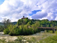 Die Wolken ziehen über der Kleinen Emme vorbei. (Bild: Urs Gutfleisch, Werthenstein, 12. Mai 2019)