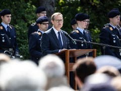 Die Berliner werden die Hilfe, die sie erhalten haben, niemals vergessen, sagte der Regierender Bürgermeister Michael Müller. (Bild: KEYSTONE/EPA/OMER MESSINGER)