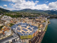 Am Rande der Weinberge und am Ufer des Genfersee. Die Arena der Fête des Vignerons in Vevey. Das Winzerfest findet nur alle 20 bis 25 Jahre statt. (Bild: Keystone/VALENTIN FLAURAUD)