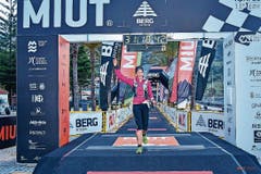 Kim Baner beim Zieleinlauf beim Madeira-Island-Ultra-Trail. (Bild: PD)