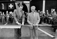 Die Einweihung der St.Galler Stadtautobahn im Sommer 1987 mit Regierungsrat Willi Geiger (rechts), dem damaligen Baudirektor des Kantons St.Gallen. (Bilder: Stadtarchiv der Ortsbürgergemeinde St.Gallen)