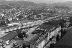 Der Autobahnanschluss St.Fiden mit der neuen Splügenbrücke im Bau.
