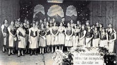 Der Frauenchor in Tessinertracht am Werdenberger Bezirkssängertag Grabs, 10. August 1930. (Bilder: Archiv Frauenchor)