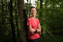 Die Ultraläuferin Kim Baner trainiert viermal pro Woche. Am Wochenende macht sie einen Vier- bis Sechs-Stunden-Lauf. (Bild: Benjamin Manser)