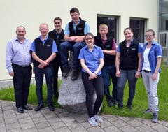 Vorstand Landjugend Alttoggenburg mit Pfarrer Josef Manser sowie Simon Meier (Präsident), Fabian Widmer, Ivo Kuhn, Stefanie Kuhn, Rafael Breitenmoser, Melanie Güntensperger und Eveline Kläger (von links). (Bild: Peter Jenni)