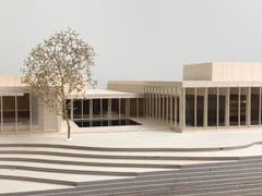 Detailansicht der Gebäudenische mit dem beheizten Aussenbecken. (Quelle: Architekturbüro Andy Senn)