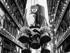 Bereits am 24. Januar 1969 wurde die erste Brennstufe der Saturn-Trägerrakete für die Apollo 10-Mission installiert. (Bild: KEYSTONE/NASA/STR)
