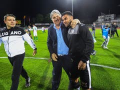 Präsident Angelo Renzetti und Carlinhos freuen sich über den Sieg gegen St. Gallen, der Lugano auf Europa-League-Kurs bringt (Bild: KEYSTONE/TI-PRESS/SAMUEL GOLAY)