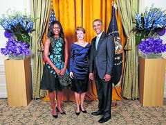 Simonetta Sommaruga zwischen Barack und Michelle Obama am Rande der UNO-Generalversammlung in New York im Jahr 2015. «Beim nächsten Besuch ziehe ich Schuhe mit höheren Absätzen an», sagte die damalige Bundespräsidentin.