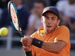 Coric bringt Federer insbesondere mit seiner beidhändigen Rückhand in Bedrängnis (Bild: KEYSTONE/AP/ANDREW MEDICHINI)