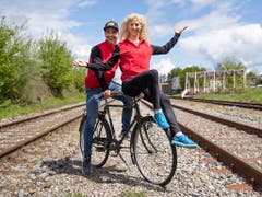 Nino Schurter und Jolanda Neff starten bestens gelaunt in die Weltcupsaison (Bild: KEYSTONE/PETER KLAUNZER)