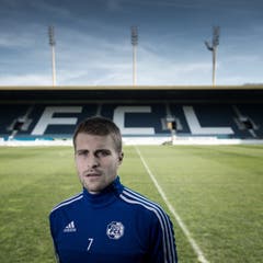 Claudio Lustenberger in der Swisspor-Arena in Luzern. (Bild: Pius Amrein, 30. März 2017)