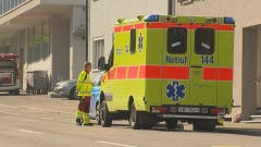 Auch die Ambulanz ist ausgerückt. (Bild: BRK News)