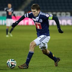 Lustenberger im Super League Spiel zwischen dem FC Luzern und YB in der Swisspor-Arena Luzern. (Bild: Philipp Schmidli, 3. Dezember 2014)