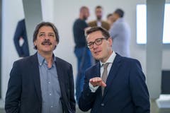 Der neu gewählte Ständerat Beni Würth mit Paul Rechsteiner von der SP. Bild:Michel Canonica