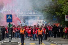 Auch die Thuner marschieren durch Bern. (Bild: Marcel Bieri/Keystone, 19. Mai 2019)