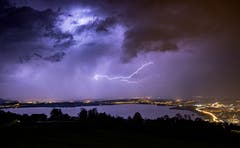 Gewitter über dem Zugersee. (Bild: Daniel Hegglin, Zugerberg, 19. Mai 2019)