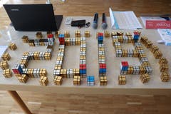 Jeder Teilnehmer durfte nebst einer kleinen Urkunde auch einen farbigen QWürfel mit nach Hause nehmen.